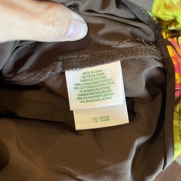 Liz Claiborne Golf Skort Brown with gorgeous floral print 10 - Picture 6 of 7